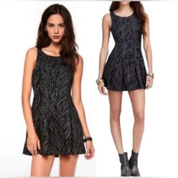 Free People Mini Fit & Flare Chenille Zebra Print Drop Waist Dress Size 4 - Picture 1 of 11